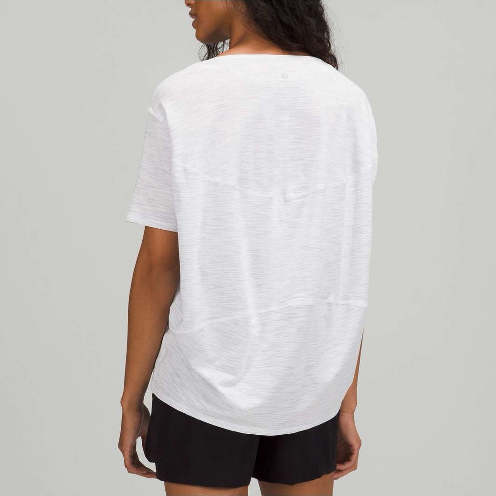 LULULEMON BACK IN ACTION TEE